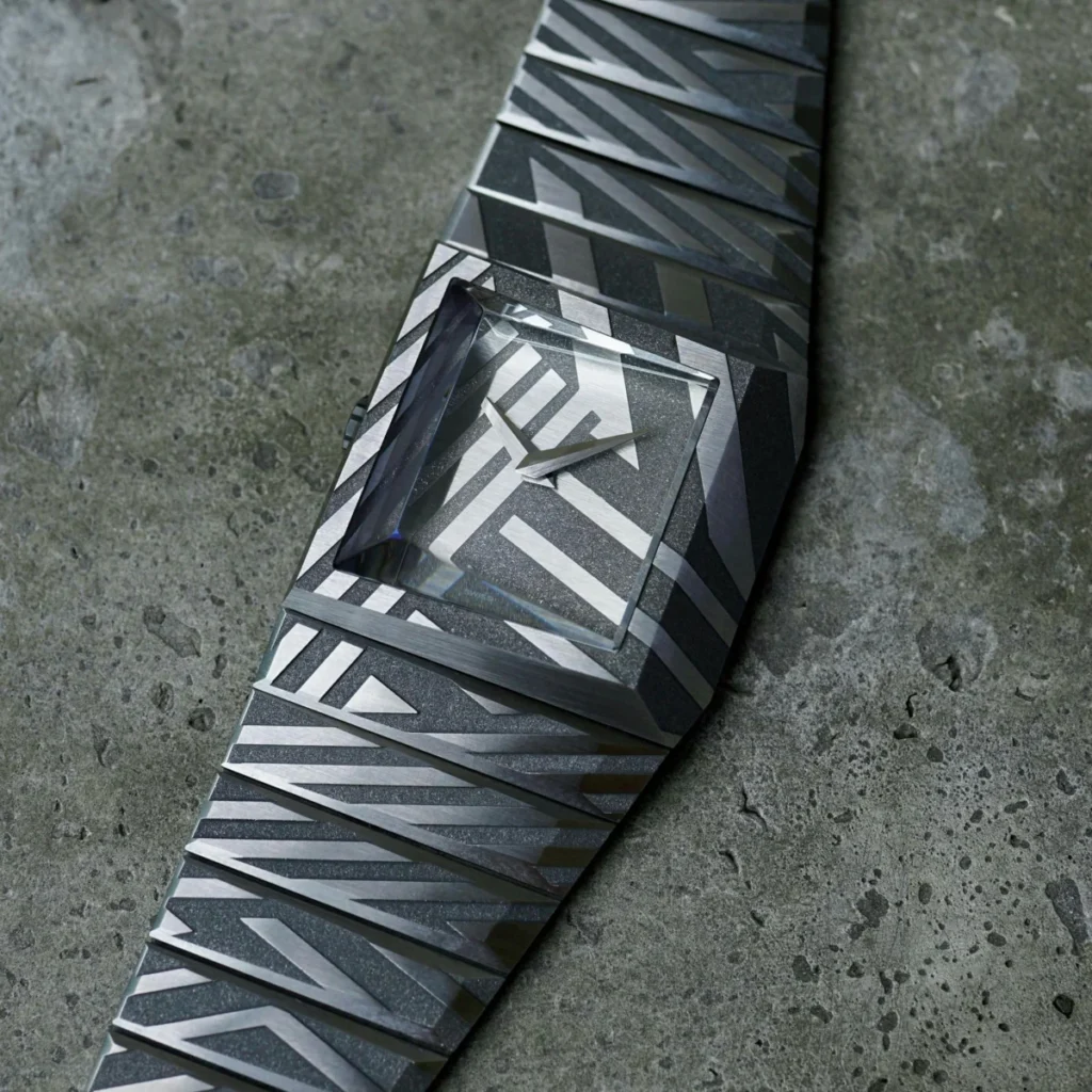 toledano-chan-b-1-dazzle-is-a-perfect-interpretation-of-one-of-the-weirdest-camouflage-patterns-ever