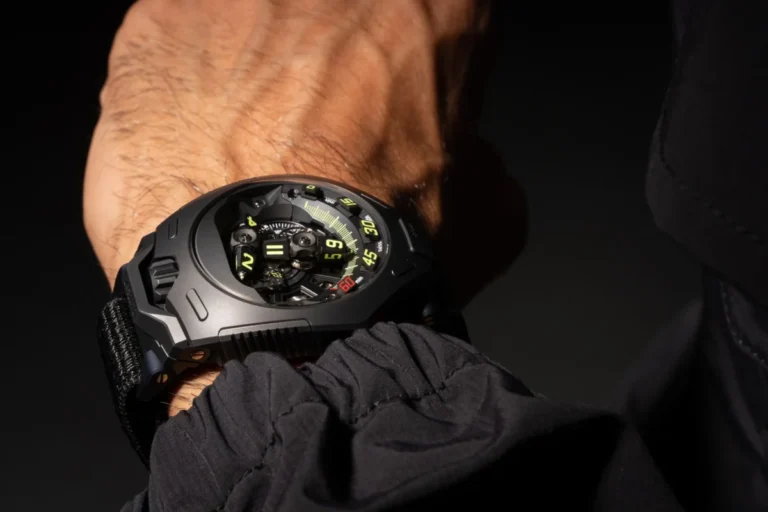 urwerk-ur-300-time-quantum-a-quantum-leap-in-horological-display