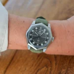 voxel-meridion-vx01-e-introduces-a-novel-jumping-complication-with-a-dual-time-display